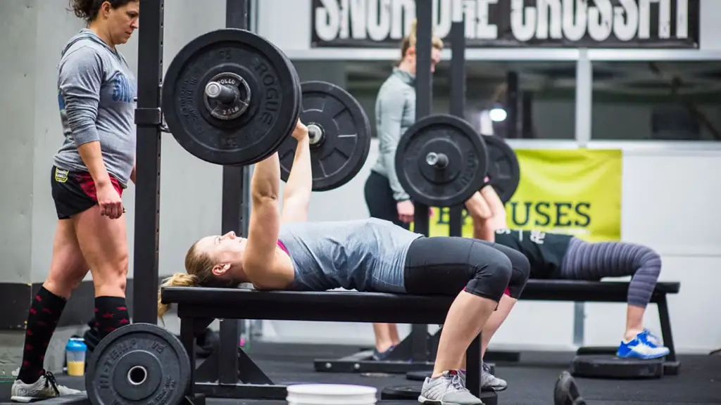 Barbell vs Dumbbell Bench Press