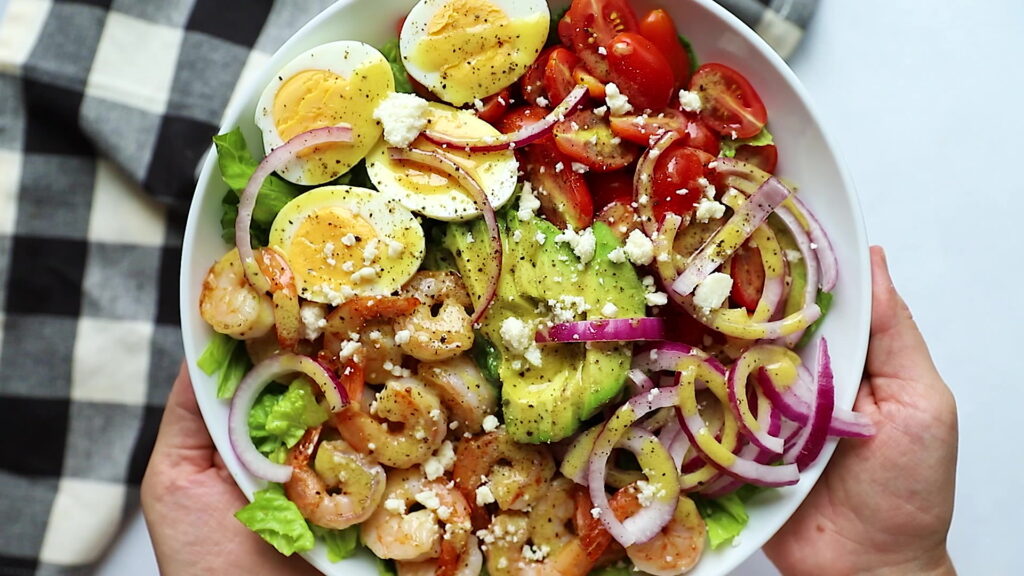 Healthy Meal Prep For Weight Loss: Avocado, Shrimp and Egg Chopped Salad